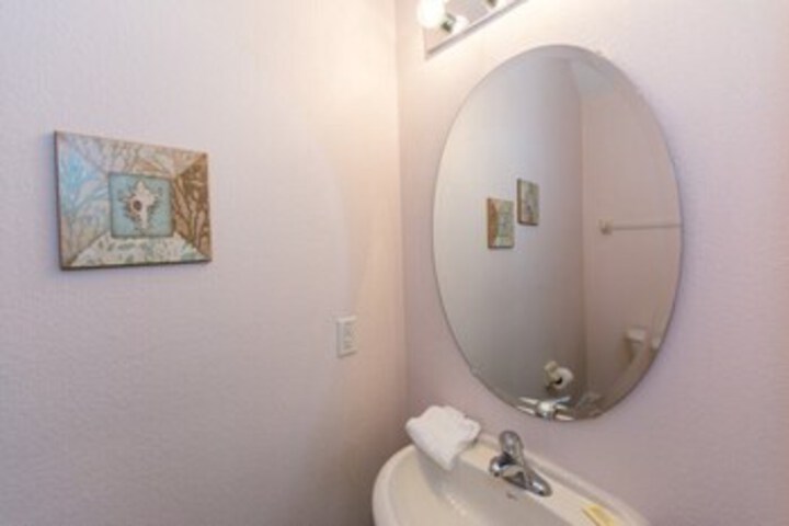 Room 6 of 29