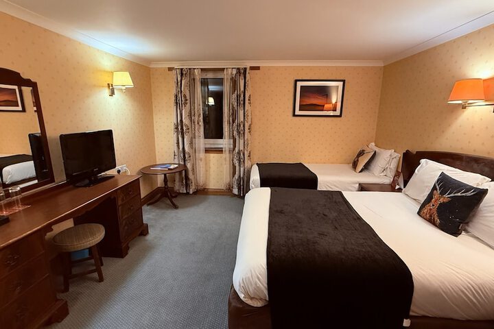 Room 35 of 65