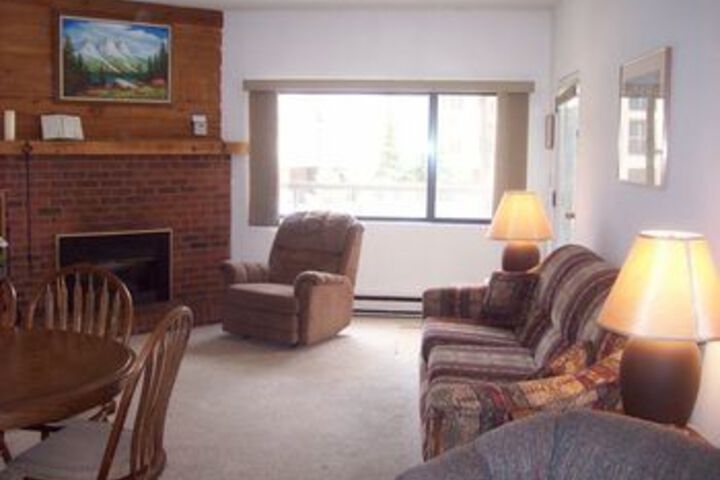Room 8 of 11