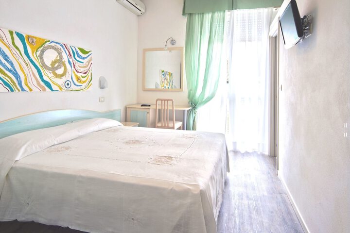Room 4 of 51