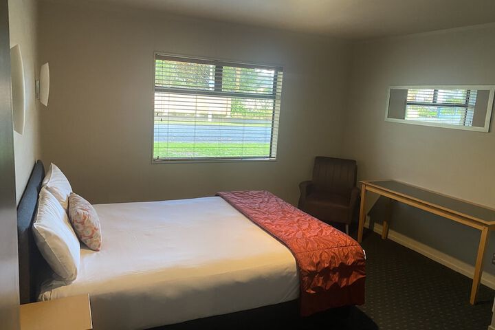 Room 11 of 66
