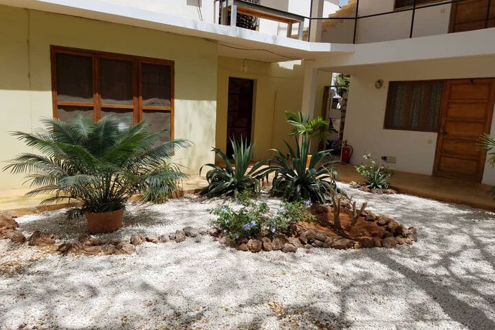 Hotel Exterior 10 of 24