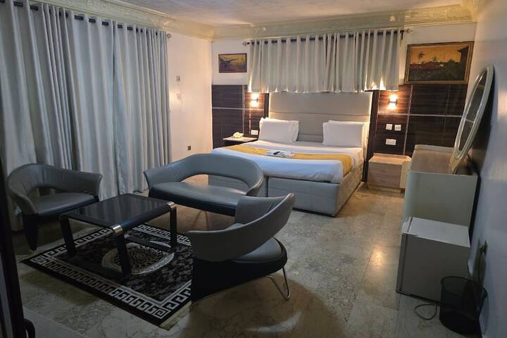 Room 16 of 41