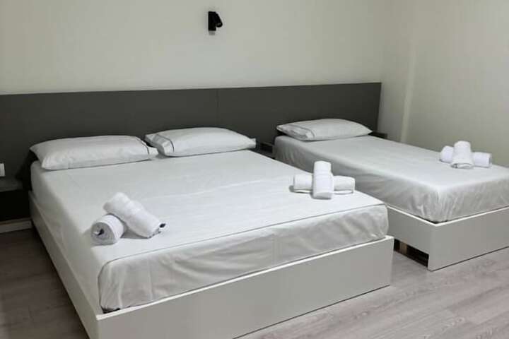 Room 5 of 44