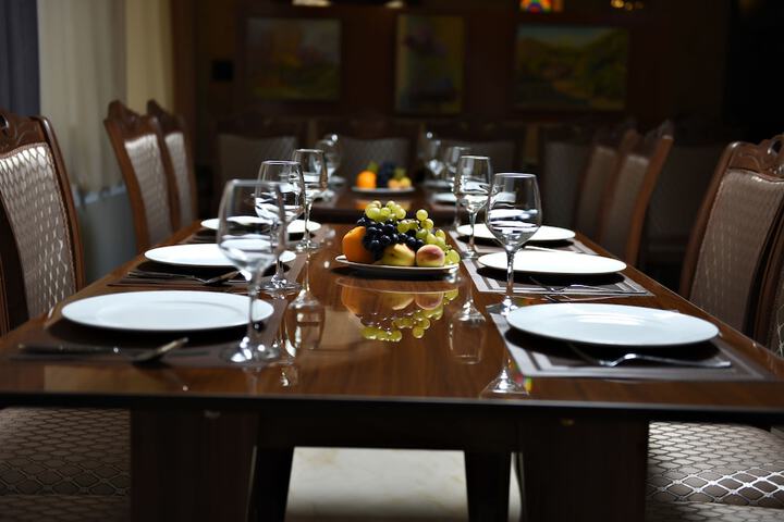 Dining 27 of 36