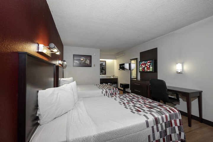 Double Accessible King Size Bed (7 of 7)