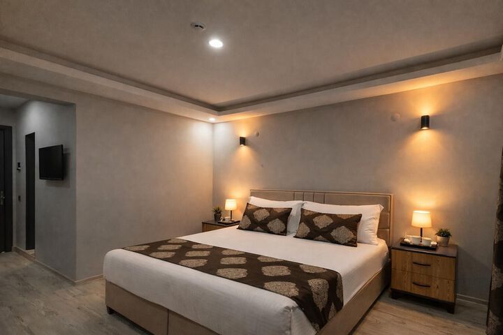 Room 4 of 25