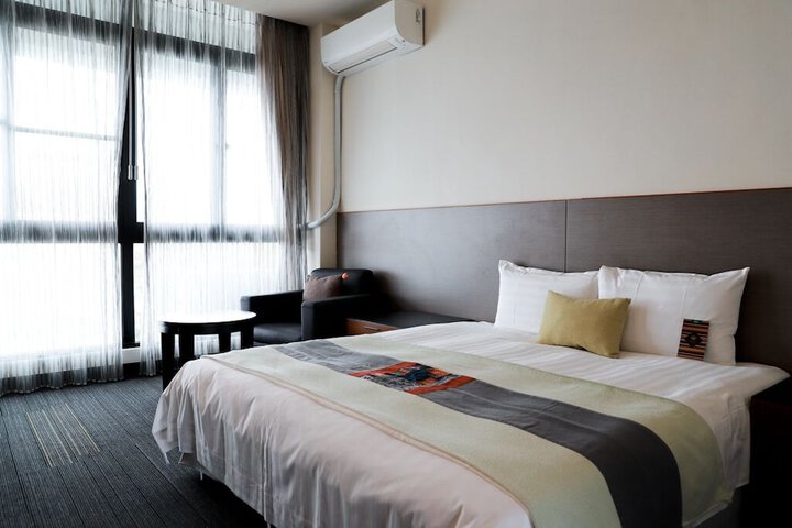 Room 7 of 48