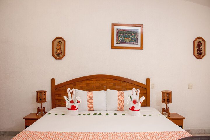 Room 13 of 34