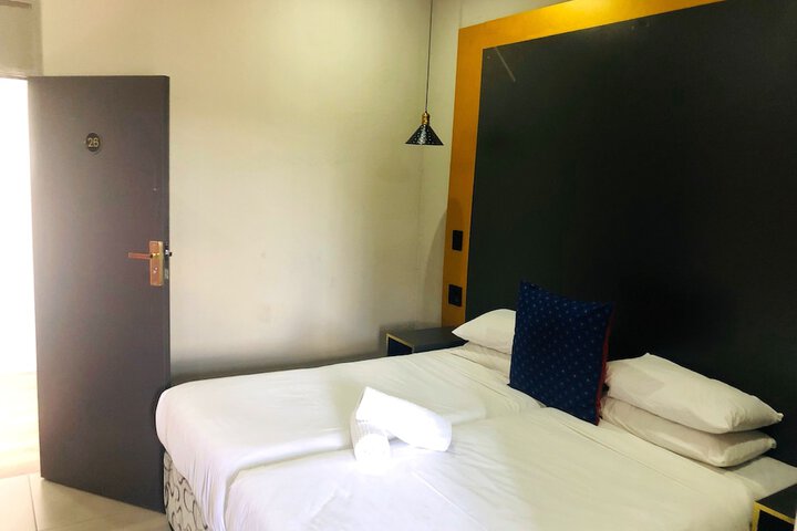 Room 80 of 241