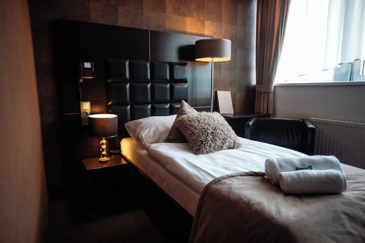 Room 7 of 70