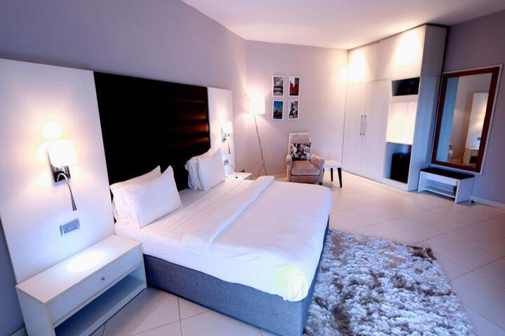 FAHRENHEIT LOFT