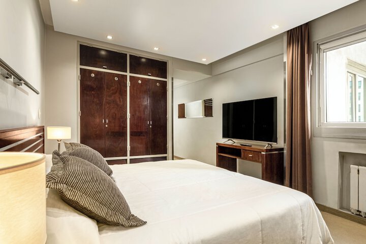 Room 7 of 34