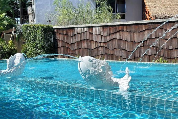 Pool 60 of 78