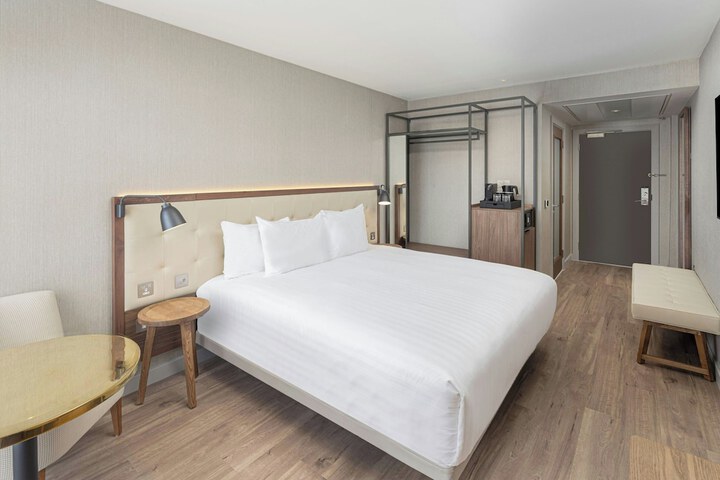 Room 29 of 126