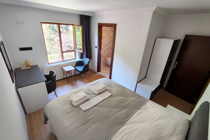 Room 26 of 110