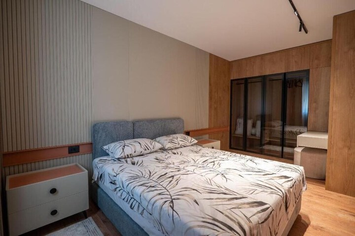 Room 26 of 95