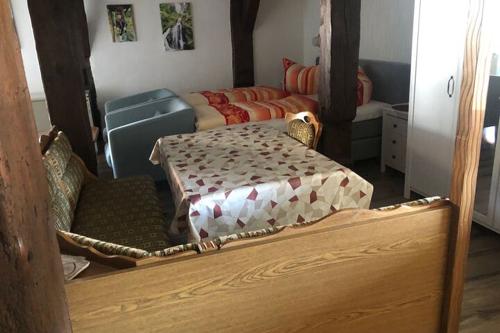 Room 13 of 73
