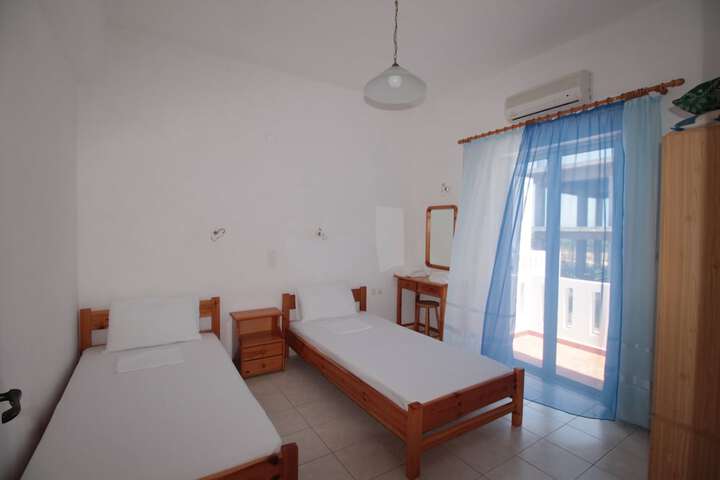 Room 14 of 71