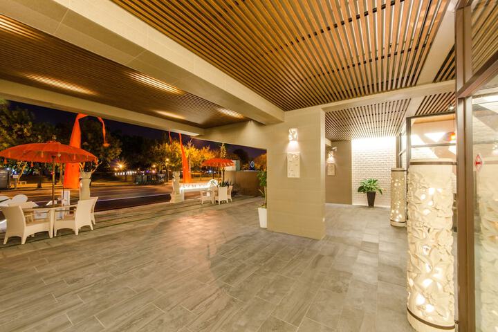 Hotel 4 of 116