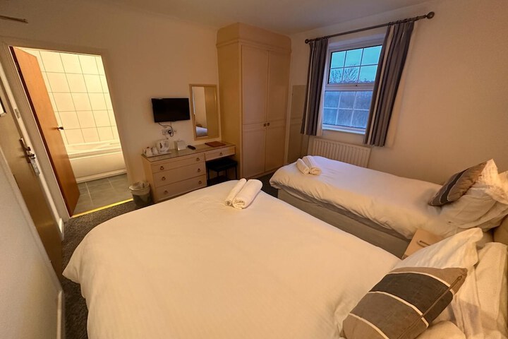 Room 3 of 55