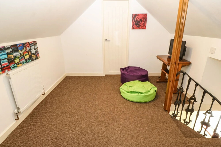 Room 11 of 20