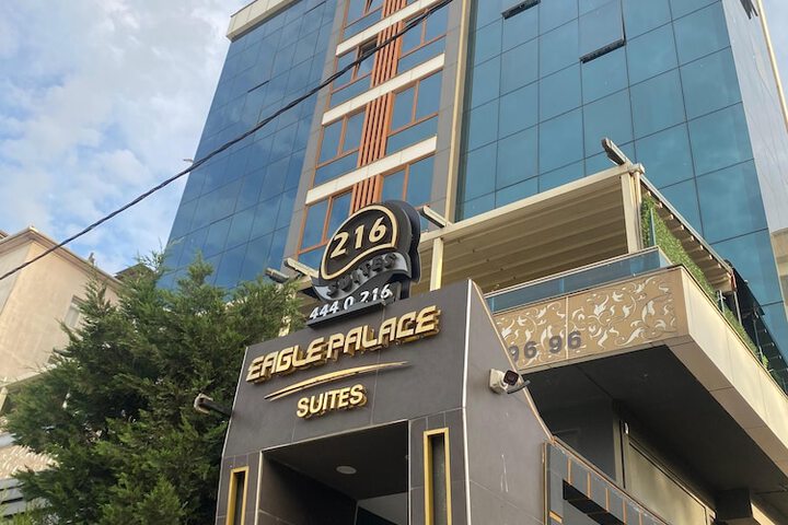 216 Eagle Palace Suite