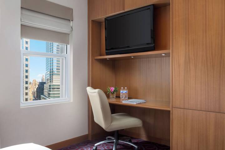 Double Bed Accessible (11 of 11)