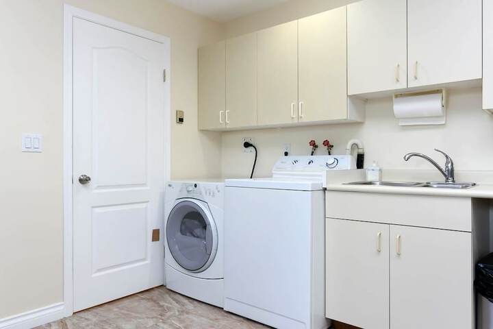 Laundry 16 of 27