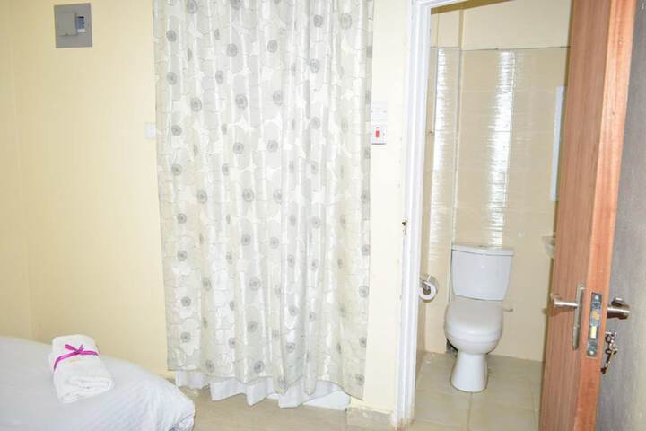 Room 10 of 30