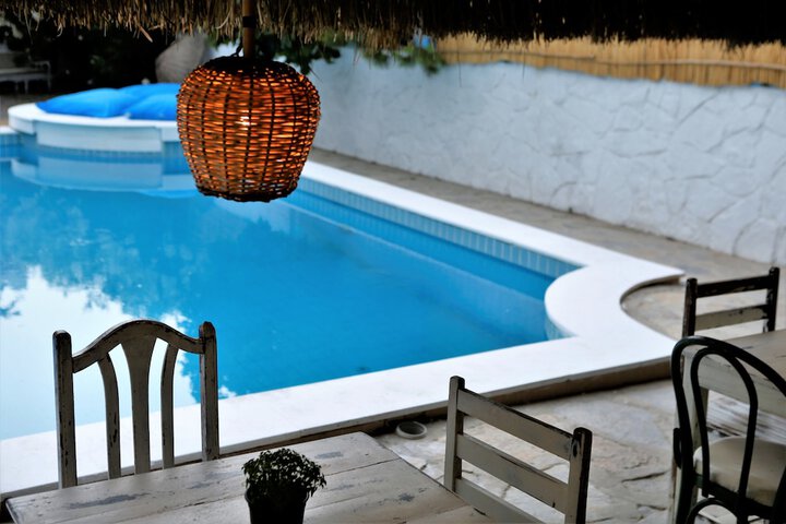 Pool 11 of 26