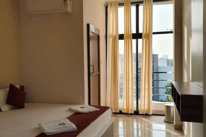 Room 17 of 20