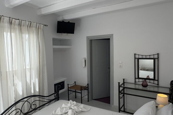 Room 25 of 44