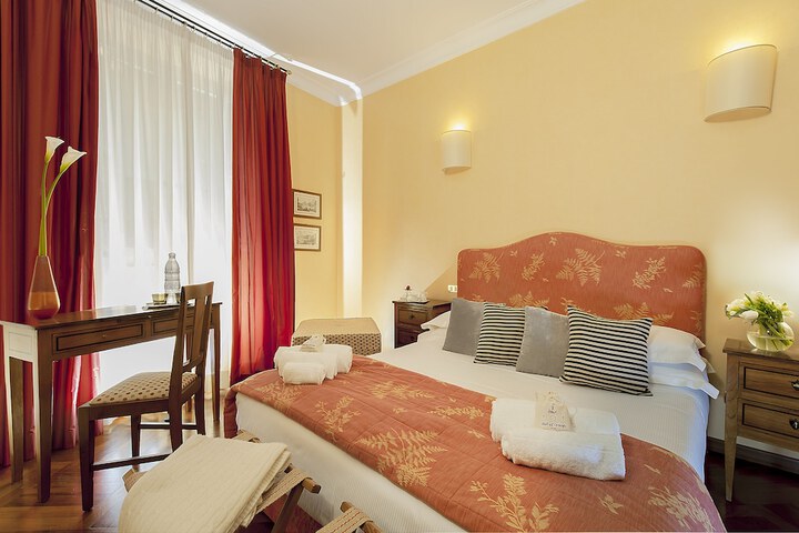 Room 19 of 37