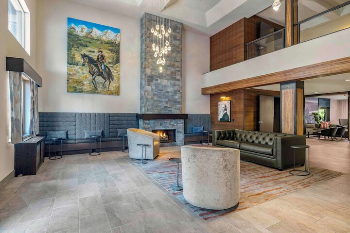 Hotel Interior 4 of 72