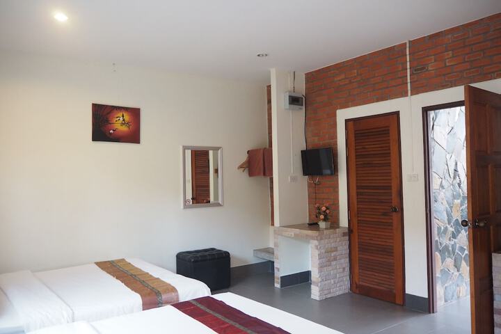 Room 9 of 72