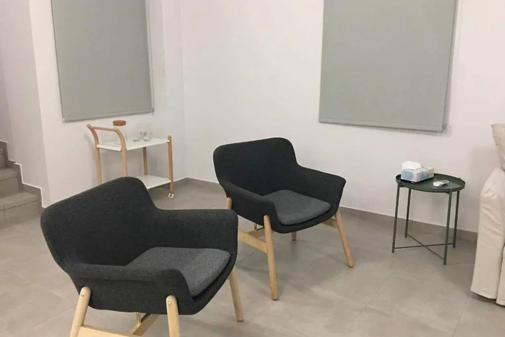 Room 3 of 16