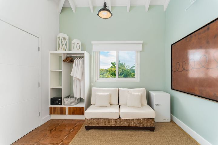 Room 4 of 69