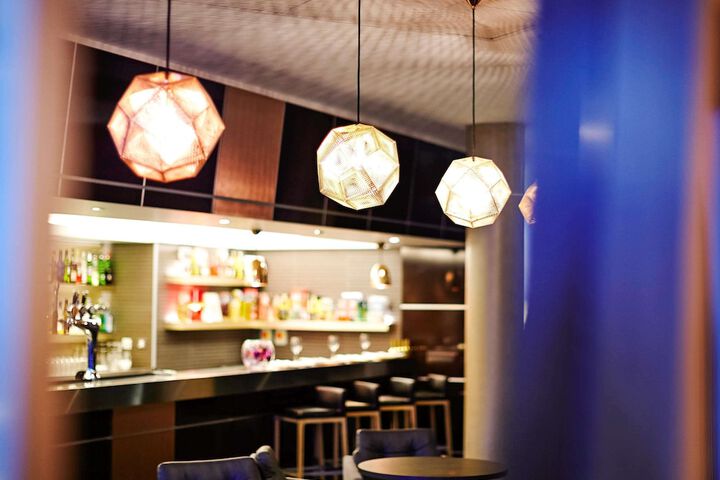 Lounge 87 of 131