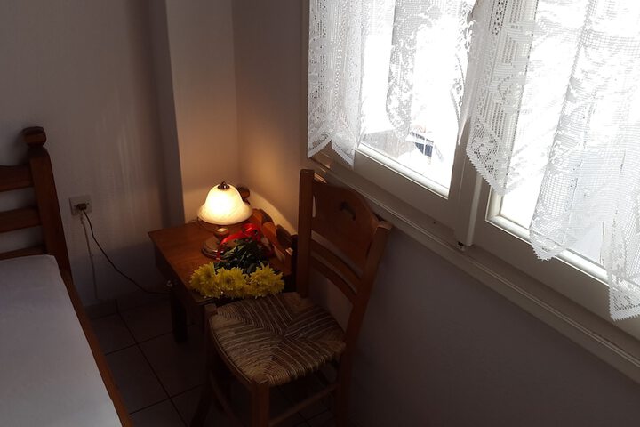 Room 12 of 64