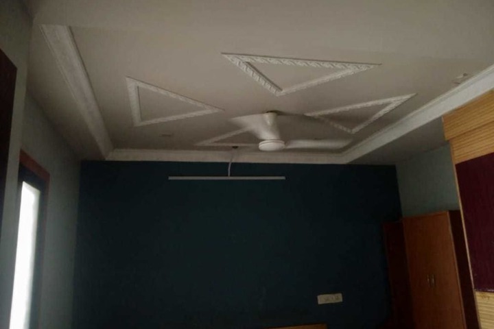 Room 7 of 19
