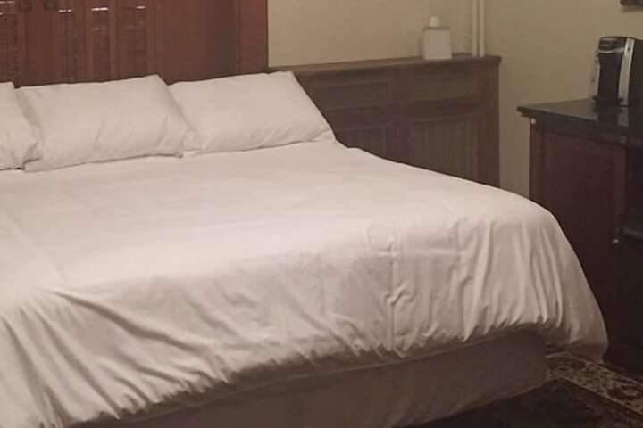 Room 8 of 26