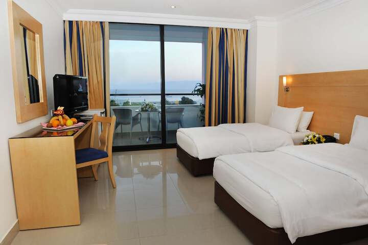 Room 5 of 63