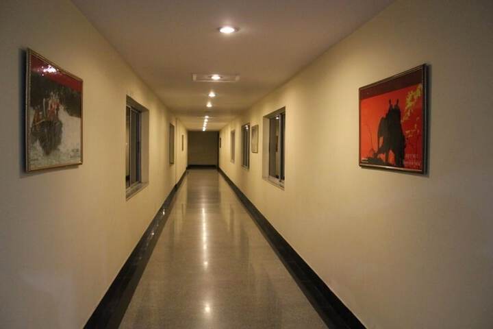 Ballroom/Hall 10 of 11
