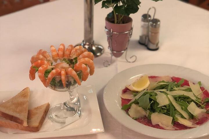 Dining 29 of 37