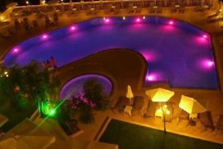 Pool Hotel