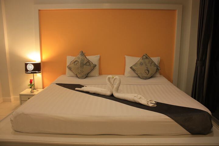Room 9 of 52