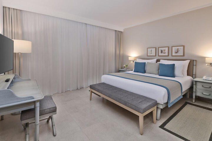 Room 15 of 75