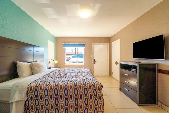 Room 14 of 43