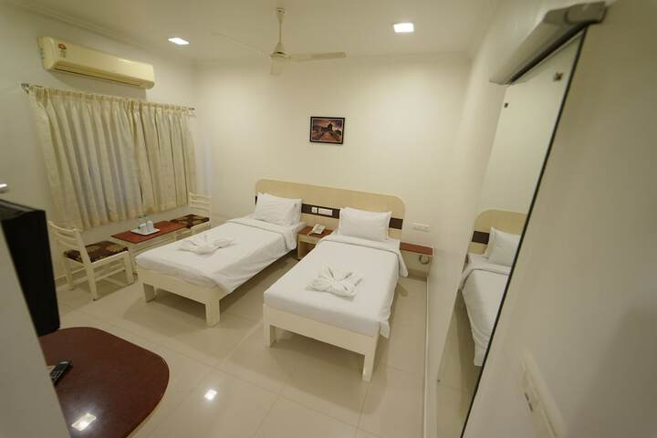 Room 16 of 79